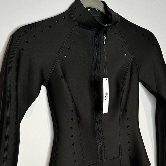 GIGI C Riley Surfsuit - Picture 8 of 11